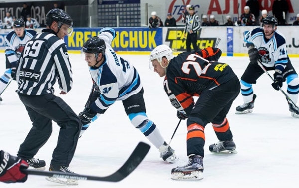 УХЛ: Донбас розгромив Дніпро, Кременчук поступився Маріуполю УХЛ: Донбас розгромив Дніпро, Кременчук поступився Маріуполю