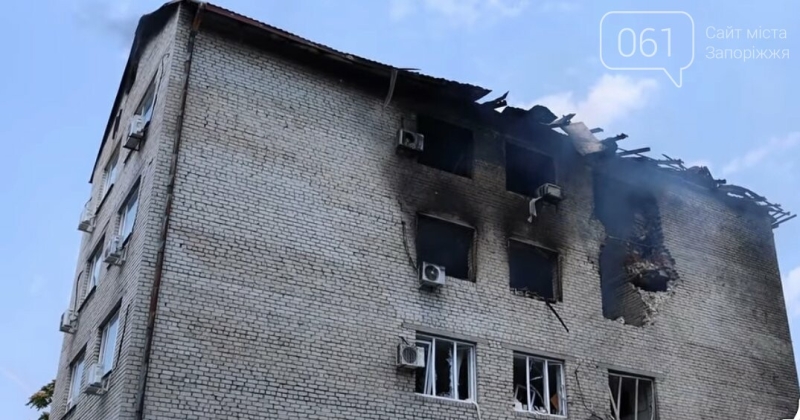 У «Запорізькій політехніці» розбирають завали після влучання дрону: збитки дуже великі