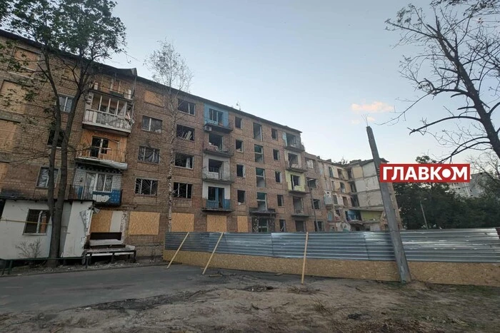 10 днів після трагедії. Фоторепортаж із місця влучання ракети у Шевченківському районі