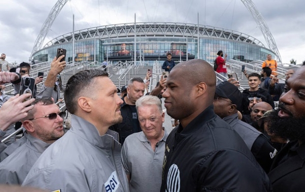 Паркер впевнено назвав переможця реваншу Усик - Дюбуа Паркер впевнено назвав переможця реваншу Усик - Дюбуа