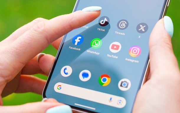 Читання новин у соцмережах допомагає розпізнавати фейки - дослідження