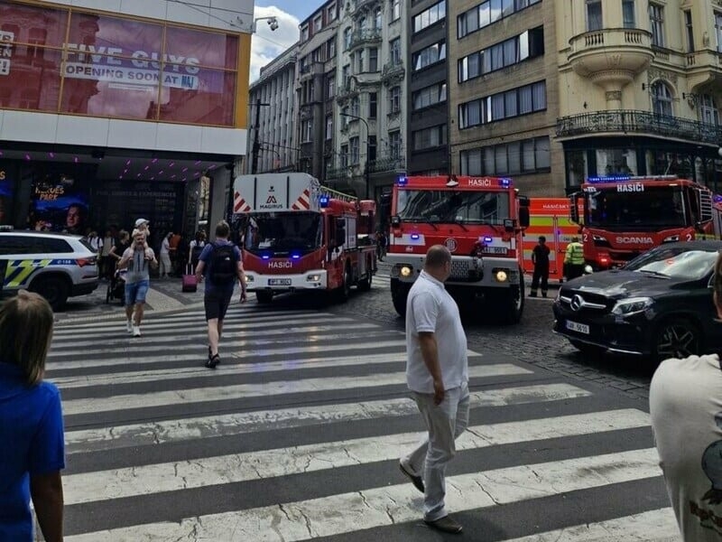 Відключення електроенергії паралізувало транспорт у Празі та регіонах Чехії