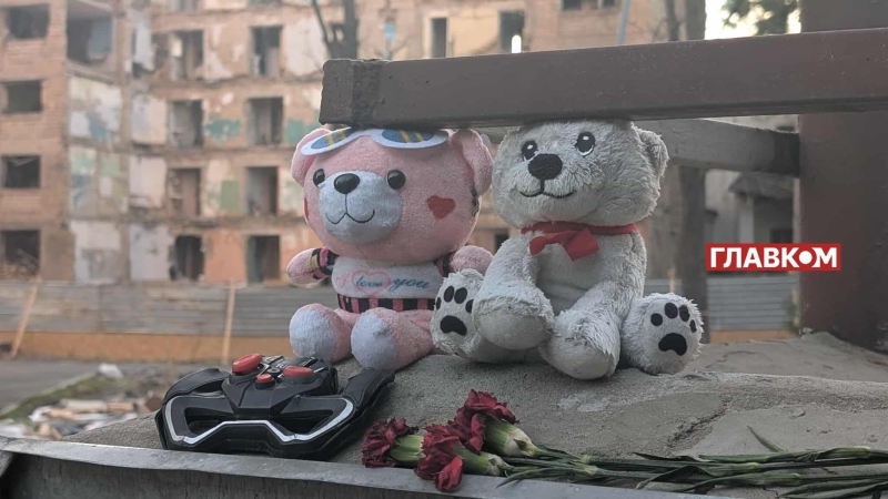 10 днів після трагедії. Фоторепортаж із місця влучання ракети у Шевченківському районі