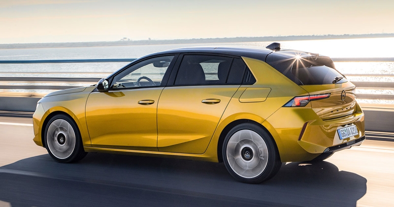 Більше потужності та запасу ходу за тією ж ціною: Opel представив оновлені Astra та Astra Sports Tourer PHEV