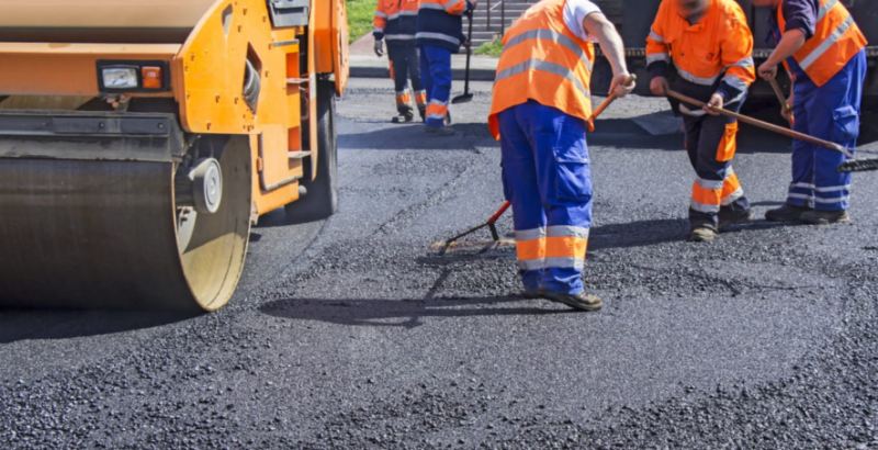 Ремонт дороги в Тернополі: на одній з головних вулиць міста "кипить" робота, рух ускладнено
