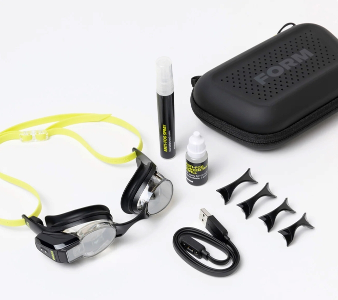 FORM представляє Smart Swim 2 PRO - перші у світі AR-окуляри для плавання із захистом Gorilla Glass