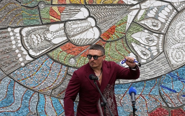 Відновлена мозаїка Алли Горської була презентована Усиком у Лондоні