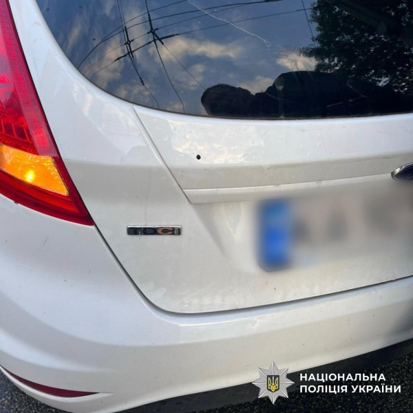 Поліція затримала чоловіка, який стріляв по автівці волонтерки на Виноградарі (фото)