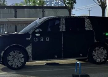 Наступний електрокар Xiaomi, за чутками, отримає два мотори і бензиновий турбодвигун