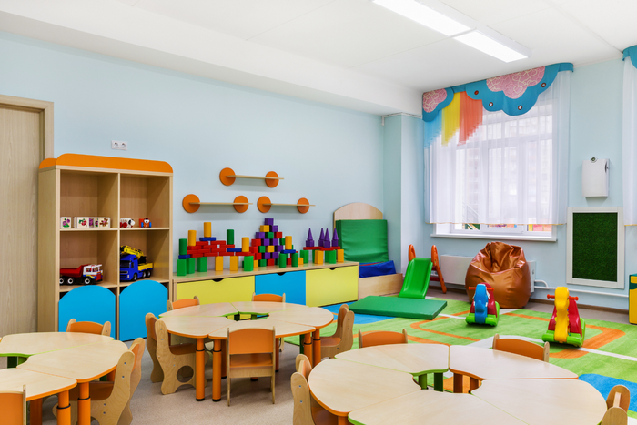 З вересня у Хмельницькому освітяни отримуватимуть щомісячні доплати: кого торкнеться підвищення