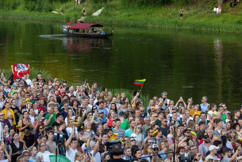 «Балтійські вимирати» чи брехня Кремля? Яка реальна демографічна ситуація в країнах Балтії
