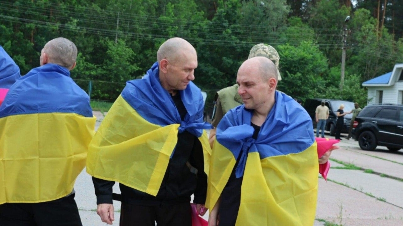Україна та росія провели черговий обмін полоненими: серед визволених оборонці Маріуполя, - ФОТО