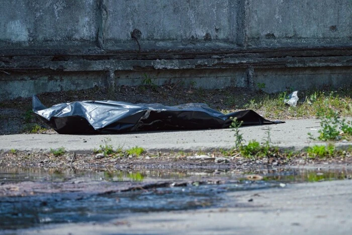 Масований обстріл Києва: під завалами в одному з районів виявлено загиблого