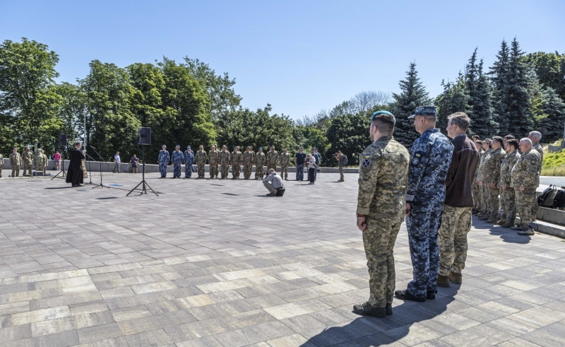 На Алеї захисників України відкрито пам&rsquo;ятний знак &laquo;Військово-Морські Сили&raquo; (фото)