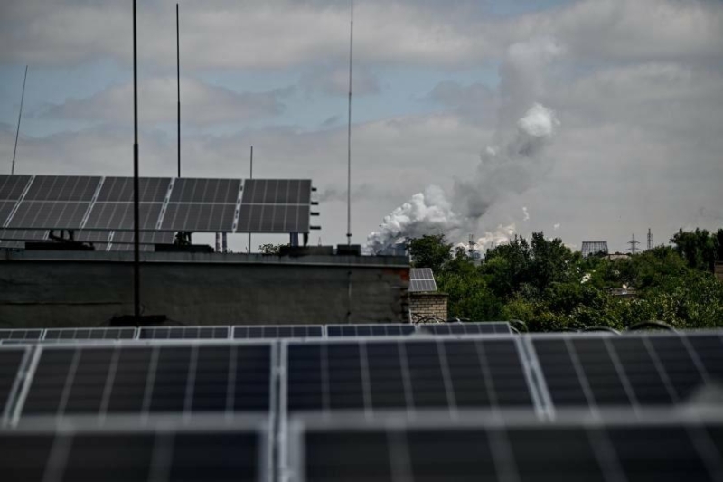 У Запоріжжі запустили ще одну СЕС на даху лікарні, планують побудувати сховище для зберігання електроенергії