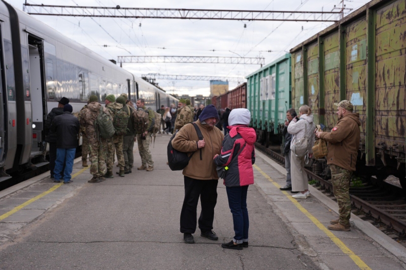 Як спілкуватися з ветераном чи військовим? Поради психологів