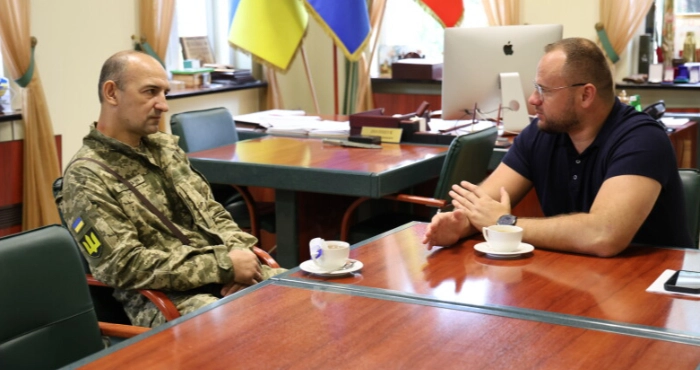 Лучани, які повернулися з полону, зустрілися з міським головою