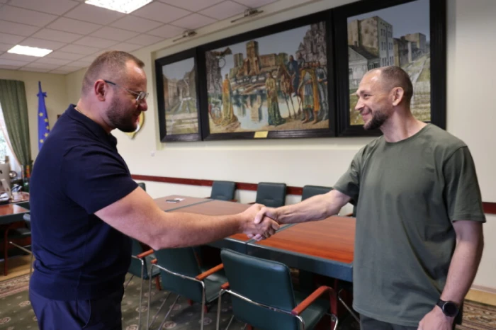 Лучани, які повернулися з полону, зустрілися з міським головою