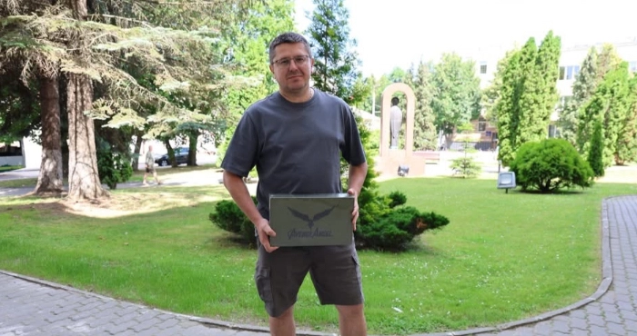 Луцька громада підтримує військових: передали нові квадрокоптери та обладнання на фронт