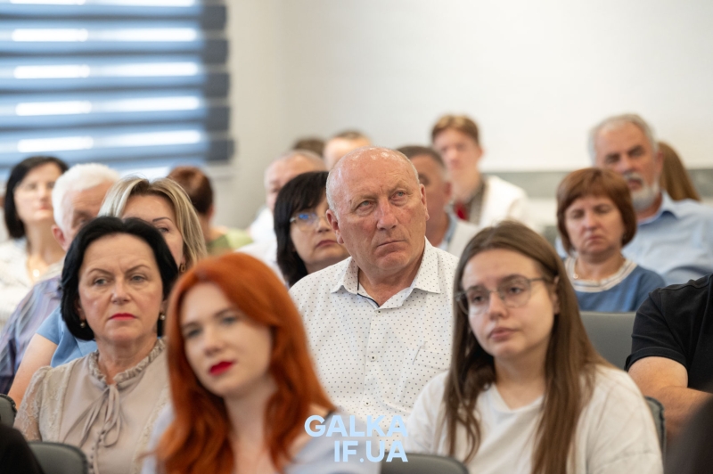 Масове закриття шкіл: громади Прикарпаття вимагають переглянути освітню реформу (ФОТО)