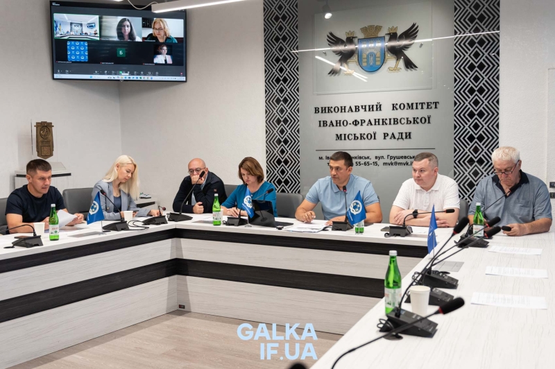 Масове закриття шкіл: громади Прикарпаття вимагають переглянути освітню реформу (ФОТО)