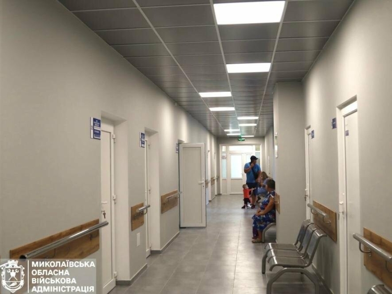 Міжнародна підтримка в дії: у Доманівській громаді відкрили оновлений медзаклад і передали житло переселенцям