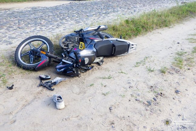 Моторошна ДТП на Поліссі: мотоцикліст без ноги, у пасажирки - перелом ноги