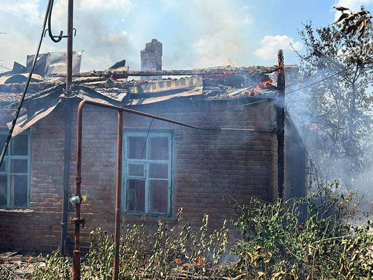 На Дніпропетровщині ворог пошкодив п&rsquo;ятиповерхівки, приватні будинки, господарські споруди