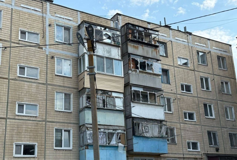 На Дніпропетровщині ворог пошкодив п&rsquo;ятиповерхівки, приватні будинки, господарські споруди