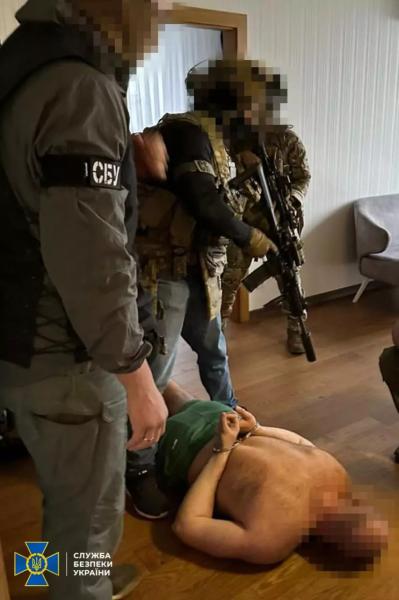Одного з керівників детективів НАБУ затримали за підозрою у веденні бізнесу в рф