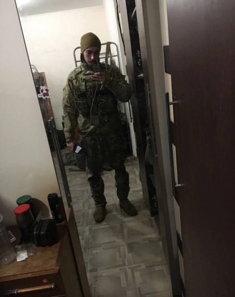 Пекло боїв в Маріуполі та клінічна смерть в Оленівці. Бойовий шлях «азовця» Веба