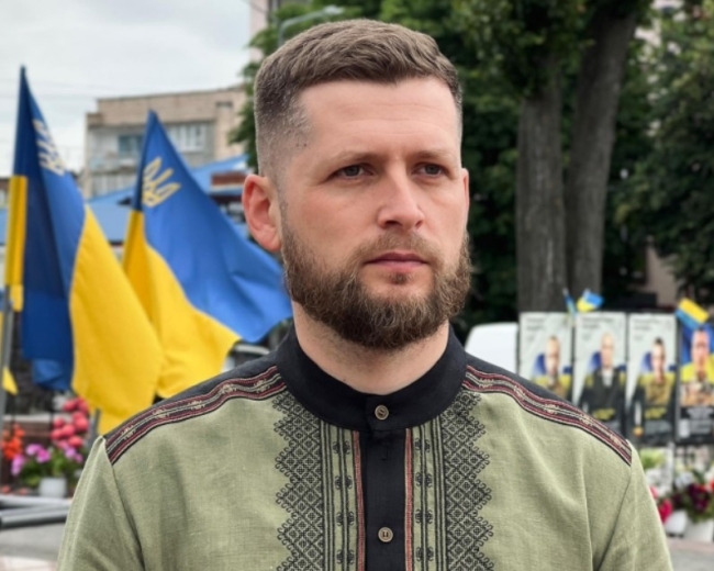 Підозрюваний у корупції в.о. міського голови Костополя йде служити в ЗСУ