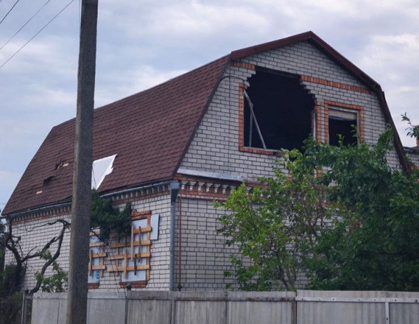 По Нікопольщині сьогодні окупанти били дронами й обстрілювали з артилерії: постраждала жінка