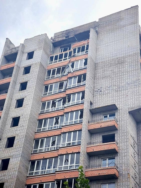 По Нікопольщині сьогодні окупанти били дронами й обстрілювали з артилерії: постраждала жінка