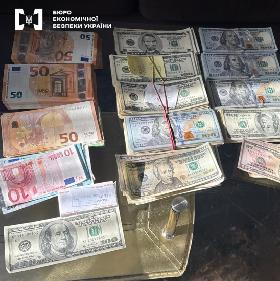 Продавали паливо, а податки не платили: БЕБ викрило схему ухилення від сплати податків на Франківщині