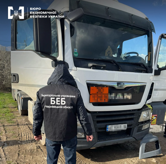 Продавали паливо, а податки не платили: БЕБ викрило схему ухилення від сплати податків на Франківщині