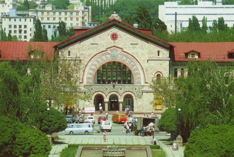 Пустіюча країна: 4 хвилі еміграції з Молдови. Чи буде п’ята після вступу до ЄС?