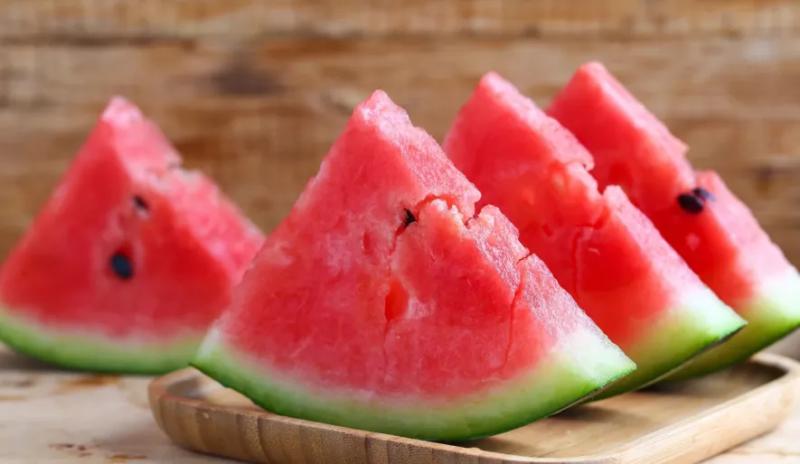 Сезон кавунів у Миколаєві: де купити та як обрати найсмачніший плід літа, - ФОТО