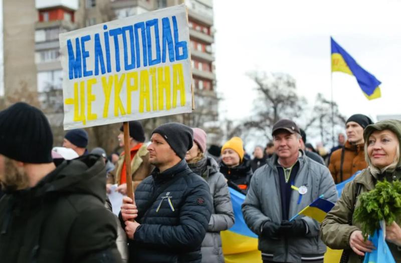 Тобі зламати волю чи ноги? Як російські спецслужби переслідують лідерів українських громад в окупації