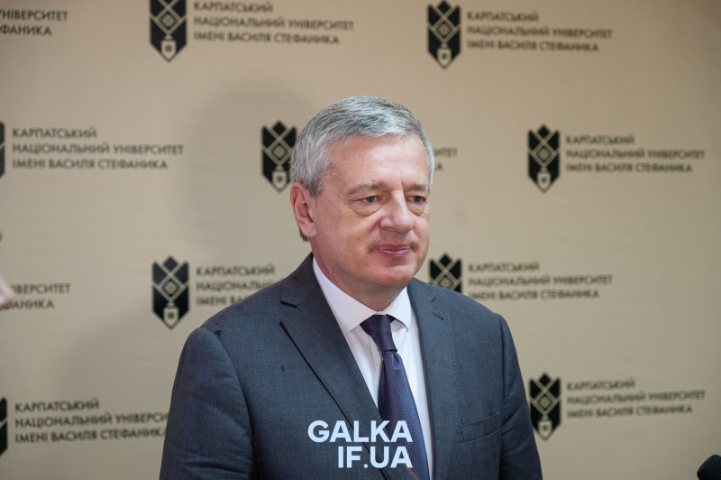 “Той, хто хоче бути успішним – повинен отримувати знання”: як у (При)Карпатському університеті проходить день відкритих дверей (ФОТО)