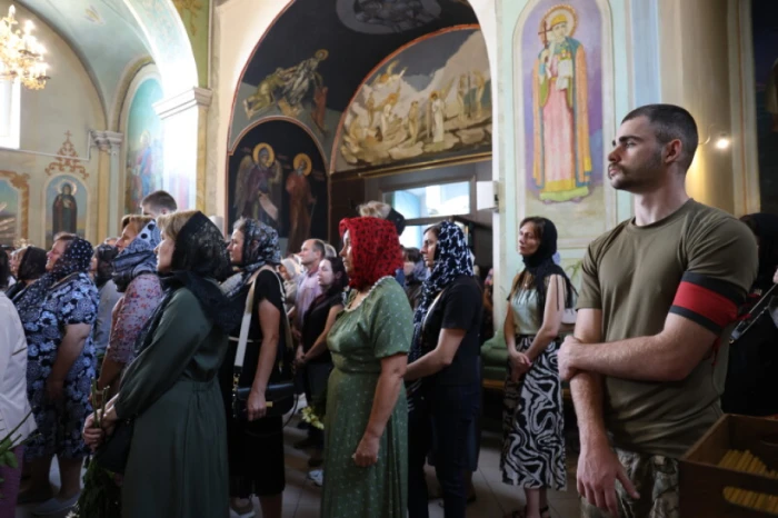 У Луцькій громаді в останню дорогу провели захисника України Олександра Голотюка. ФОТО