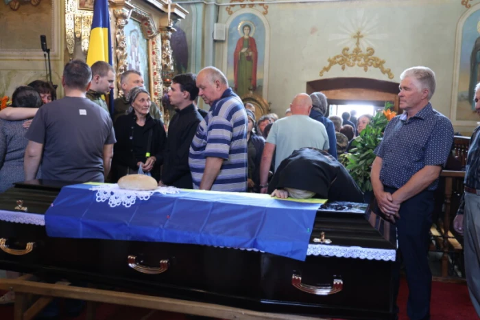 У Луцькій громаді в останню дорогу провели захисника України Олександра Голотюка. ФОТО