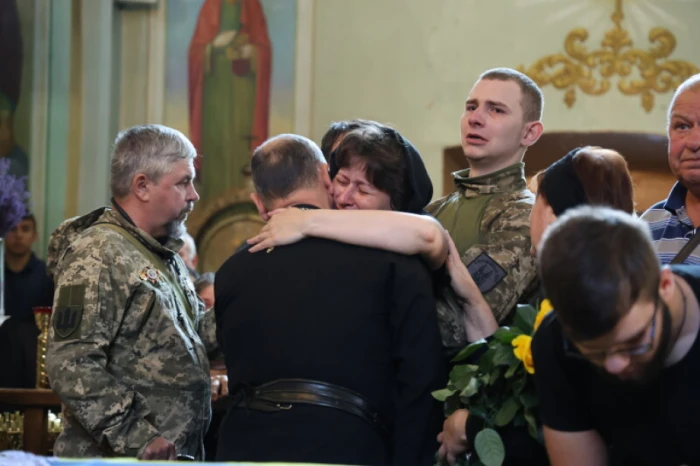 У Луцькій громаді в останню дорогу провели захисника України Олександра Голотюка. ФОТО