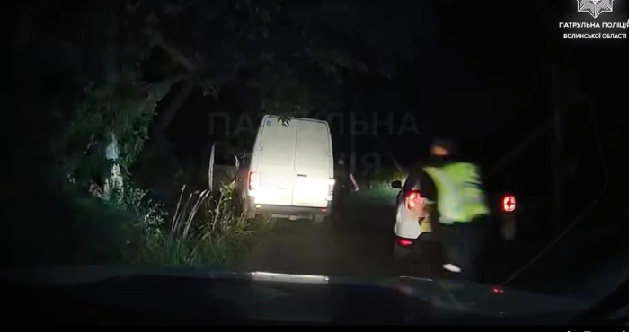 У Луцьку нетверезий водій тікав від патрульних на краденому авто