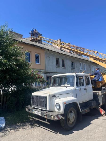 У Луцьку обстежили квартири, які постраждали внаслідок російської атаки 12 липня