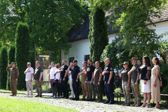 У Луцьку в День державності провели молебень за Україну