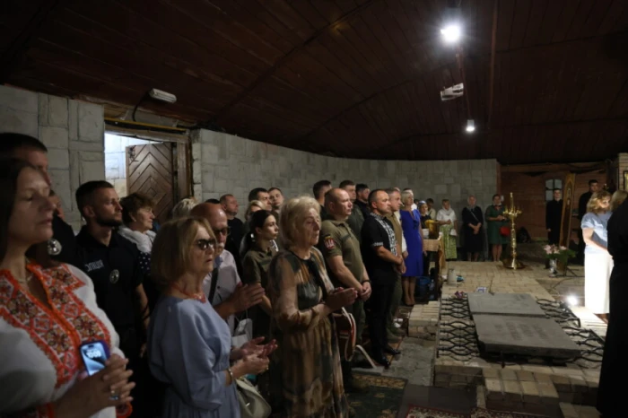 У Луцьку в День державності провели молебень за Україну