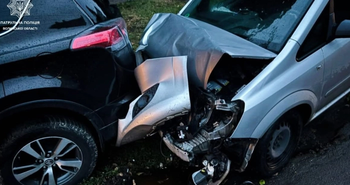 У Луцьку за ніч сталися дві аварії за участі нетверезих водіїв