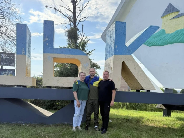 У Луцьку зустріли Бориса Василенка, який повернувся з російського полону. ФОТО