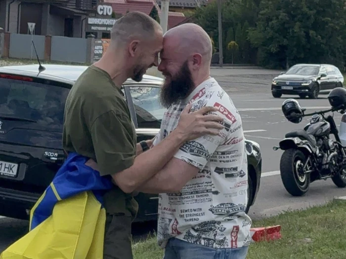 У Луцьку зустріли Бориса Василенка, який повернувся з російського полону. ФОТО